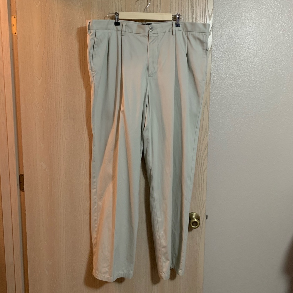 Men’s 42x34 Docker Khakis